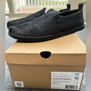 Toms men’s size 10